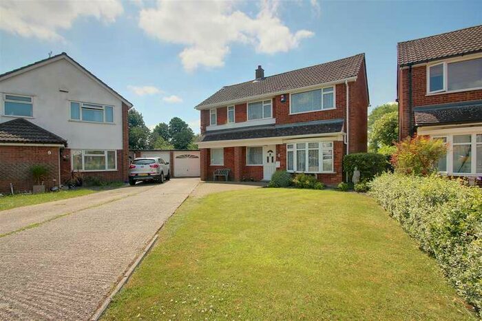 4 Bedroom Detached House To Rent In Wellswood Close, Hemel Hempstead, HP2