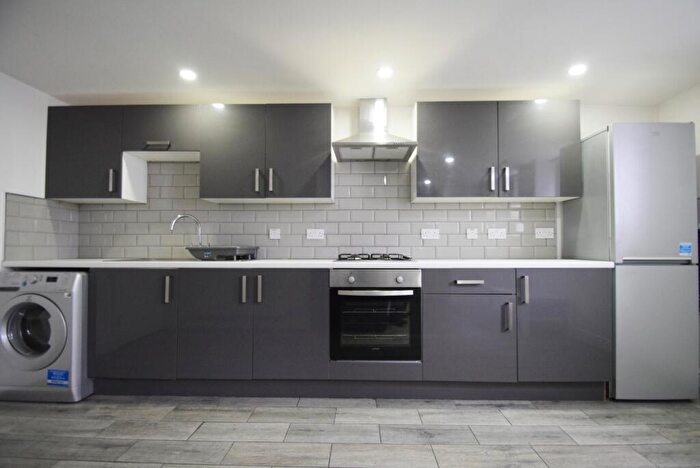 4 Bedroom House To Rent In City Road, Roath, CF24