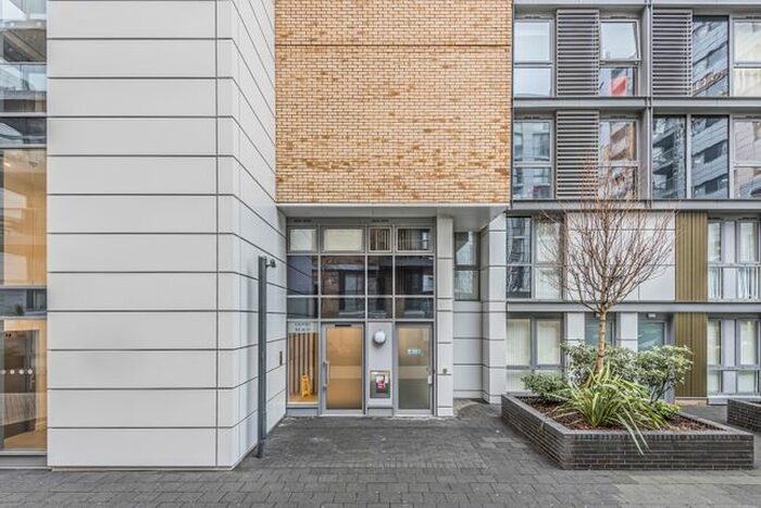 1 Bedroom Flat To Rent In Dowells Street, London, SE10