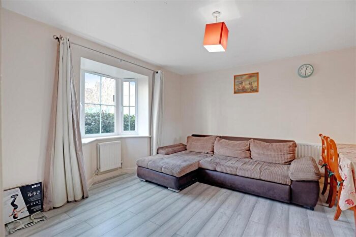 2 Bedroom Flat To Rent In Tower Mill Road, Peckham, SE15