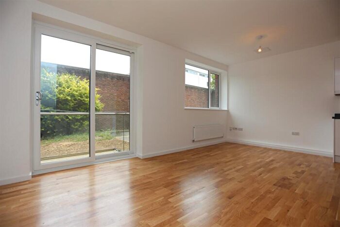 1 Bedroom Flat To Rent In Portland Road, Hove, BN3