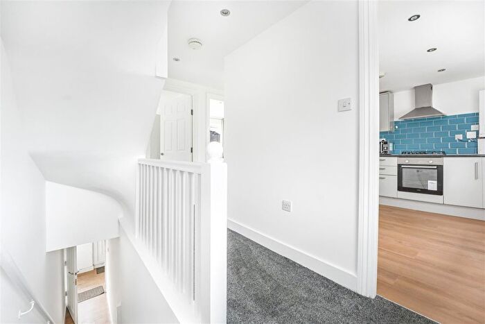 2 Bedroom Maisonette To Rent In Eastcote Lane, Northolt, UB5