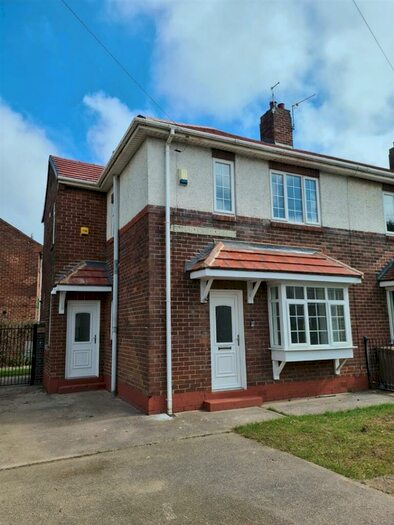 3 Bedroom End Of Terrace House To Rent In Coventry Gardens, North Shields, Tyne And Wear, NE29