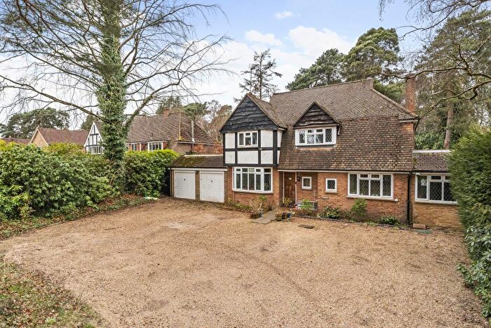 5 Bedroom Detached House For Sale In Pyford, Woking, GU22