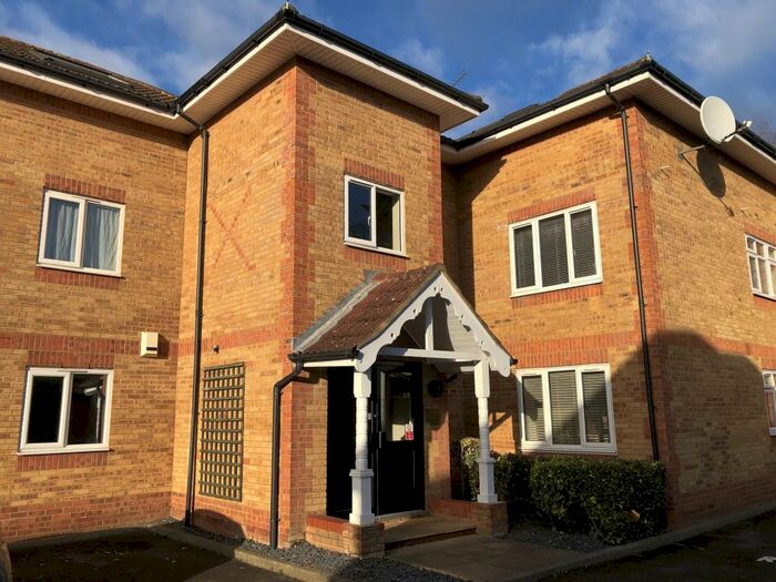 1 Bedroom Apartment To Rent In Oakwood Road, Bricket Wood, St. Albans, AL2
