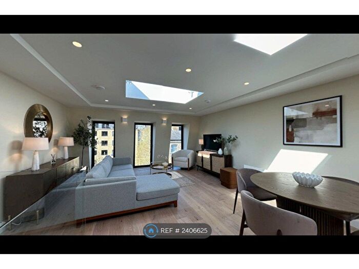 3 Bedroom Flat To Rent In Westmoreland Terrace, London, SW1V