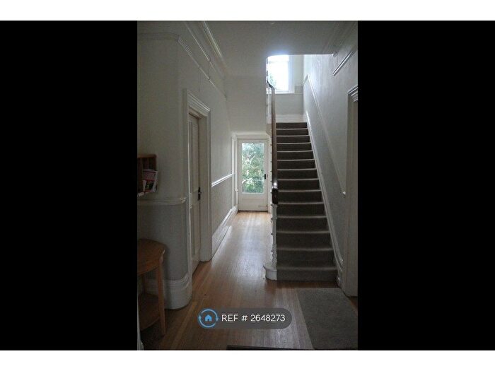 1 Bedroom Flat To Rent In Woodlands, Haywards Heath, RH16