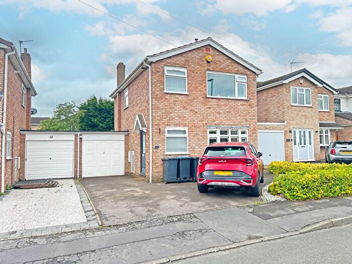 3 Bedroom Detached House For Sale In Primrose Drive, Burbage, Hinckley, Leicestershire, LE10