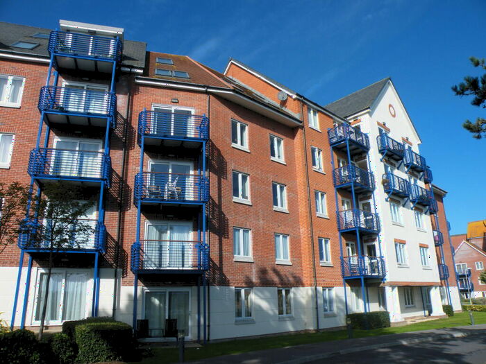 2 Bedroom Flat To Rent In Harbour View - Weymouth, DT4