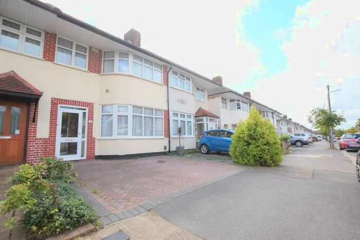 3 Bedroom Terraced House To Rent In Hanover Gardens, Barkingside, IG6