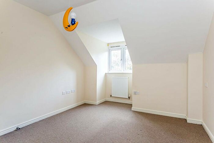 2 Bedroom Flat To Rent In Billys Copse, Havant, Hampshire, PO9