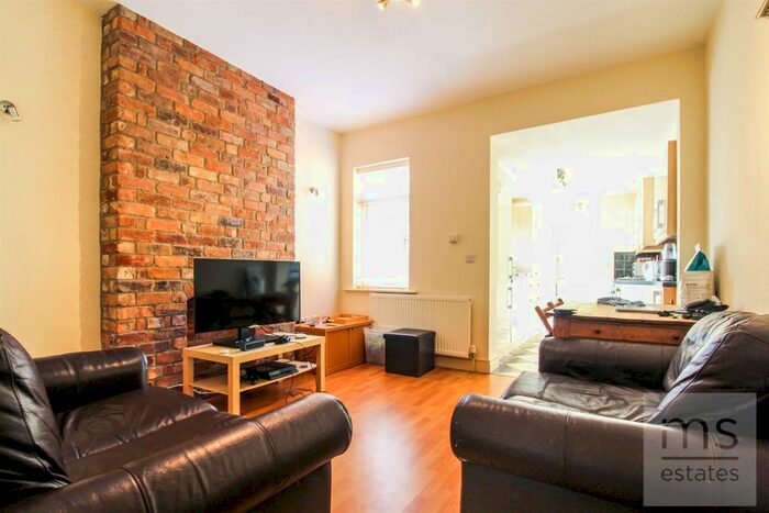 3 Bedroom Terraced House To Rent In Allington Avenue, Lenton, Nottingham, NG7