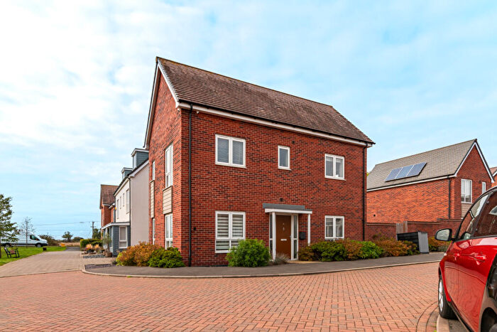 3 Bedroom Detached House For Sale In Redwood Close, Coalville, LE67