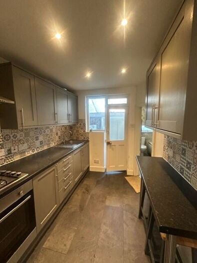 1 Bedroom Property To Rent In Robinhood Lane, Mitcham, CR4