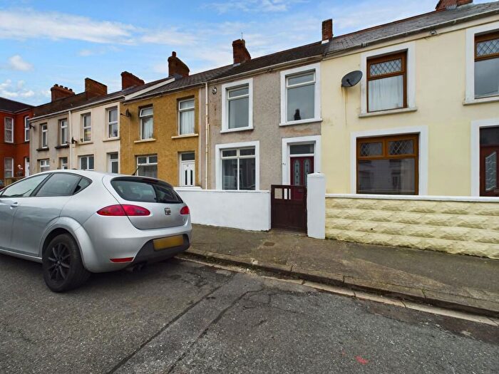 3 Bedroom Terraced House For Sale In Dewsland Street, Milford Haven, SA73