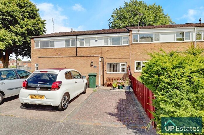 3 Bedroom Terraced House For Sale In Brisbane Close, Cheylesmore, Coventry, CV3