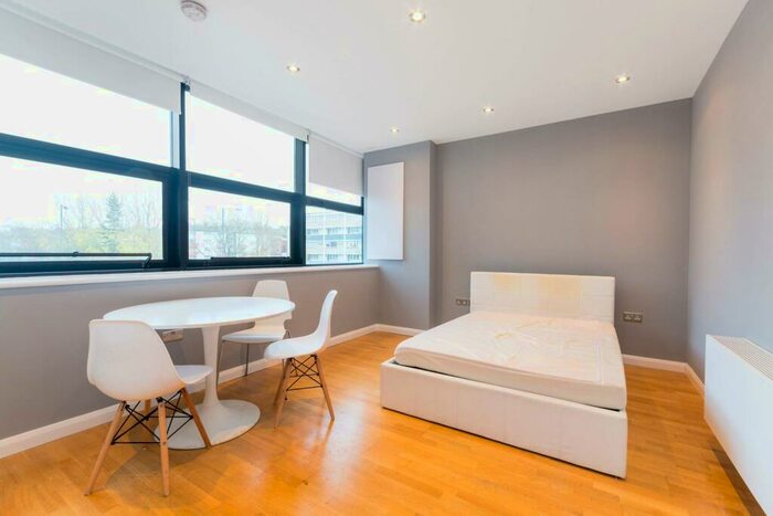 Studio To Rent In Northolt Road, South Harrow, Harrow, HA2