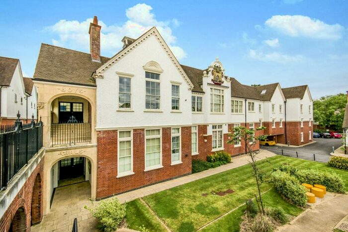 1 Bedroom Apartment To Rent In Old School Close, Redhill, RH1