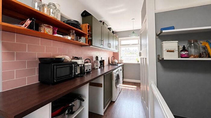 1 Bedroom Flat To Rent In Stoke Lane Hallen, Bristol, BS9