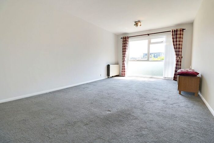 1 Bedroom Flat To Rent In Park Hill Road, Shortlands, Bromley, BR2