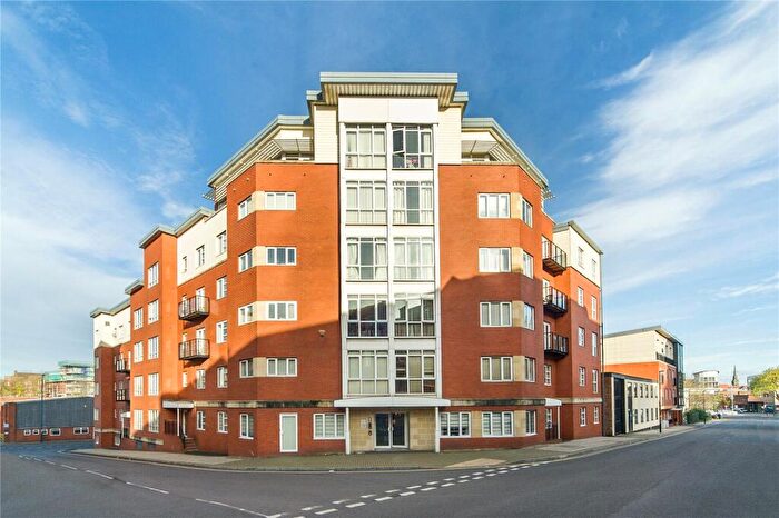 3 Bedroom Apartment For Sale In Townsend Way, Birmingham, B1