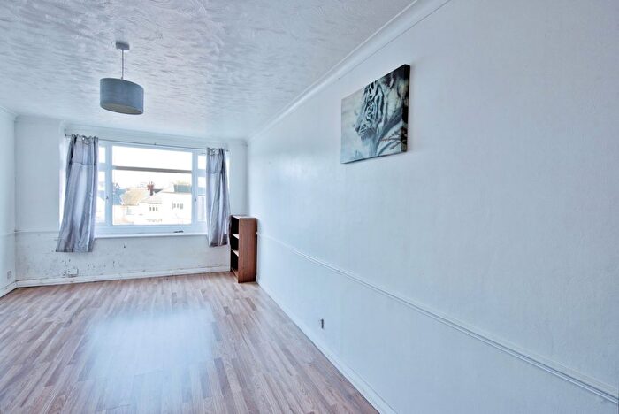 Studio For Sale In Southchurch Road, Southend-On-Sea, Essex, SS1
