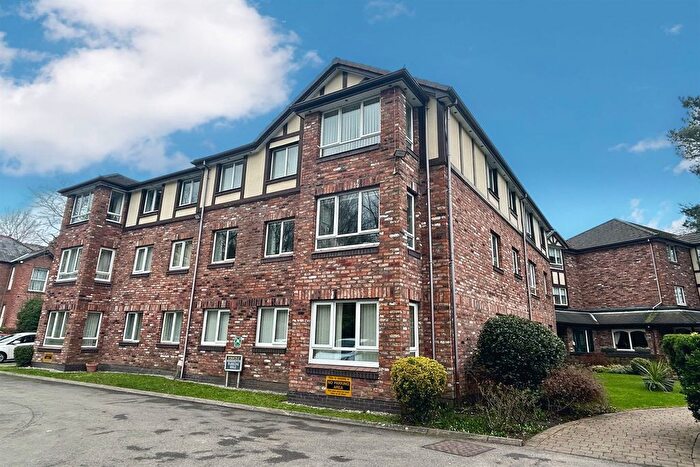 2 Bedroom Flat For Sale In Oakwood, Tabley Road, Knutsford, WA16