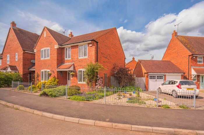 3 Bedroom Link Detached House For Sale In Old Gorse Way, Mawsley, Kettering, NN14