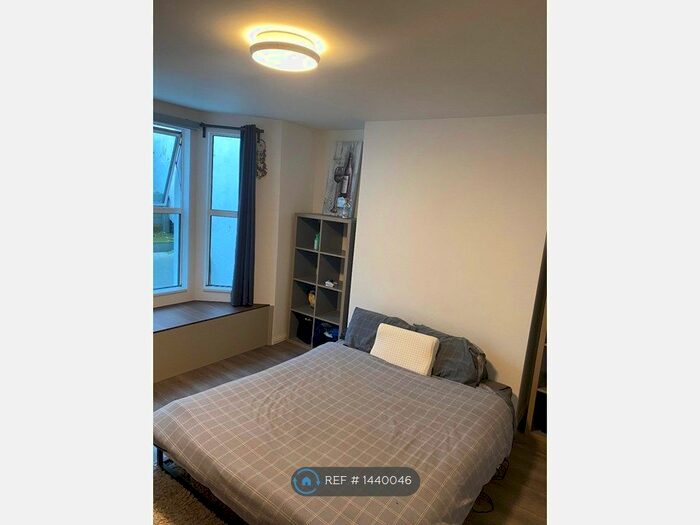 1 Bedroom Flat To Rent In Albany Terrace, Chatham, ME4