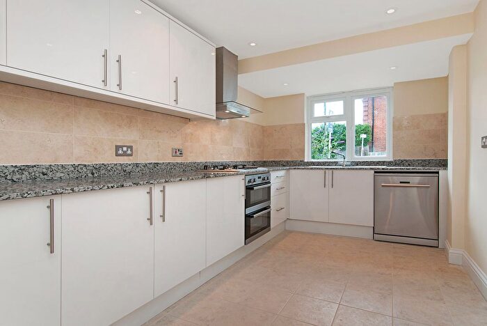 5 Bedroom Property To Rent In Worcester Road, SW19