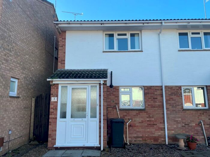 3 Bedroom House To Rent In Hop Close, Upton, BH16