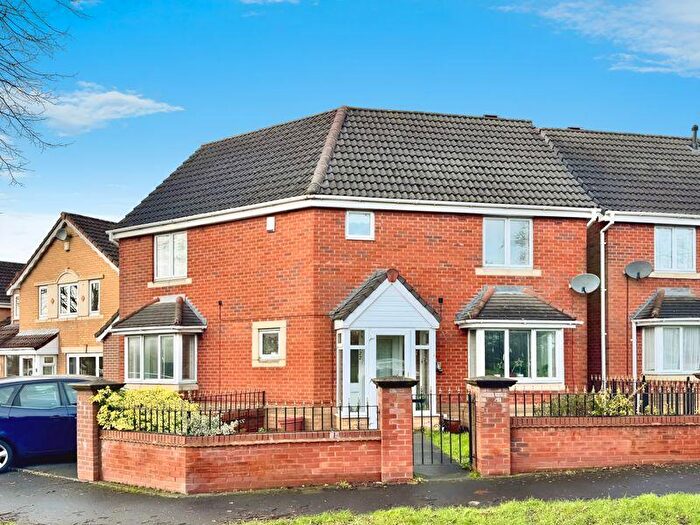 4 Bedroom Detached House For Sale In Pype Hayes Road, Birmingham, B24