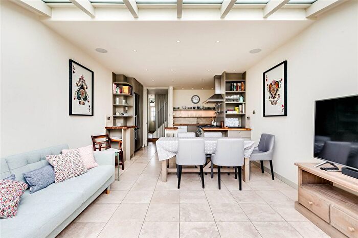 3 Bedroom Terraced House To Rent In Saville Road, Chiswick, W4