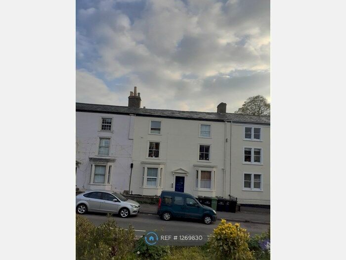 2 Bedroom Flat To Rent In Portway, Frome, BA11