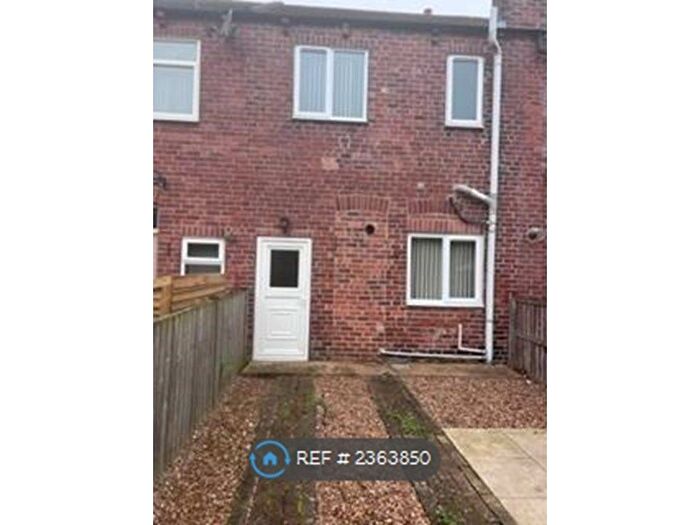 2 Bedroom Terraced House To Rent In Market Street, Featherstone, Pontefract, WF7