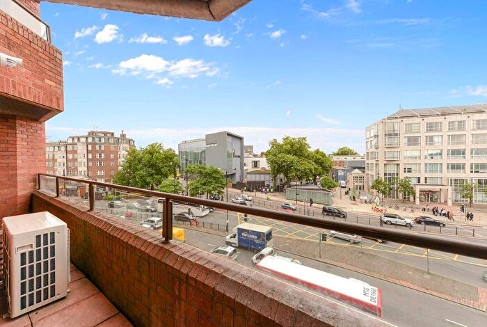 2 Bedroom Flat To Rent In Finchley Road, London, NW3