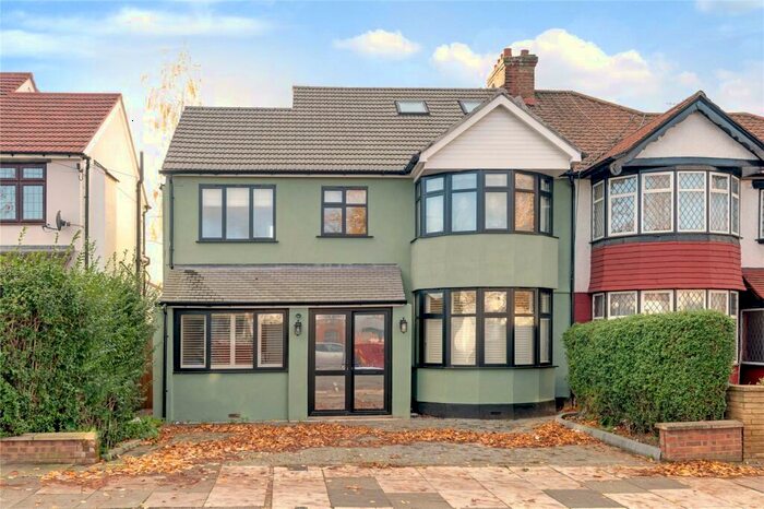 5 Bedroom Semi-Detached House To Rent In Park Avenue North, London, NW10