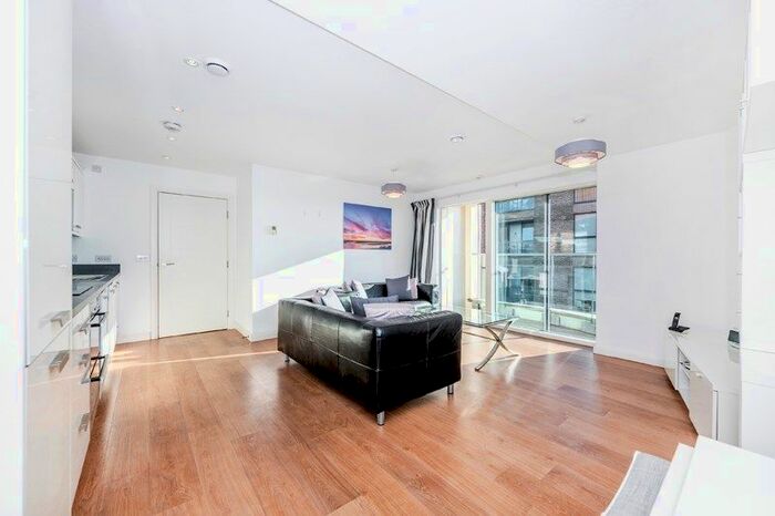 2 Bedroom Flat To Rent In Banister Road, Kensal Rise, W10