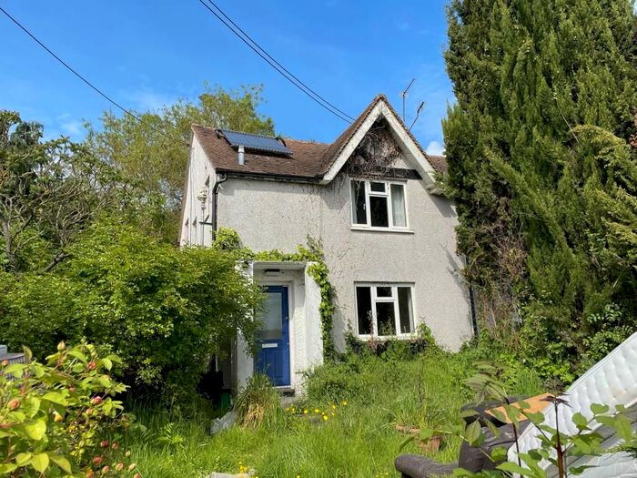3 Bedroom End Of Terrace House For Sale In Council Cottages, Redwall Lane, Hunton, Maidstone, Kent, ME15