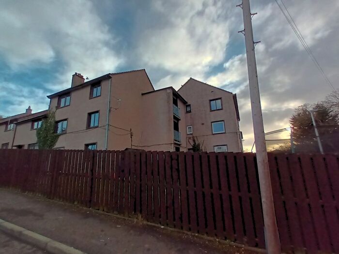 2 Bedroom Flat To Rent In Seacraig Court, Fife, Newport-On-Tay, DD6