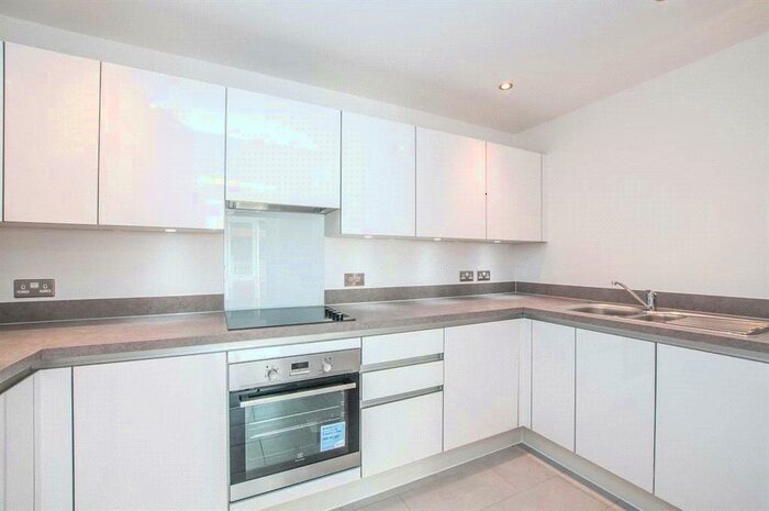 1 Bedroom Apartment To Rent In Stour House, Kidwells Close, Maidenhead, Berkshire, SL6