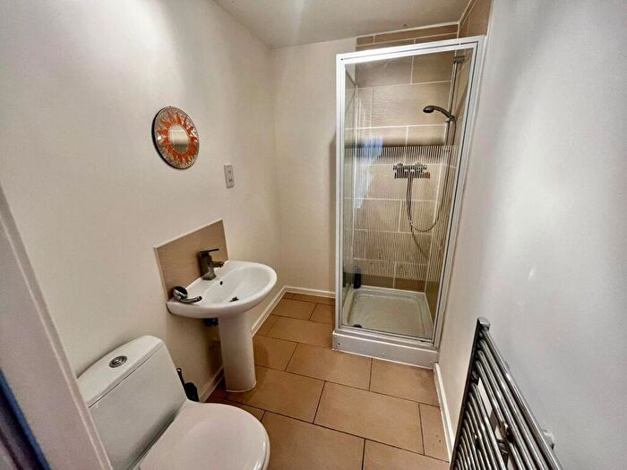 2 Bedroom Flat To Rent In Dock Mill, Dock Lane, Shipley, West Yorkshire, BD17