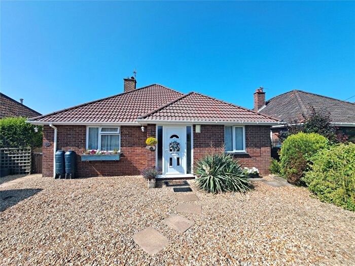 4 Bedroom Bungalow For Sale In New Road, West Huntspill, Highbridge, Somerset, TA9