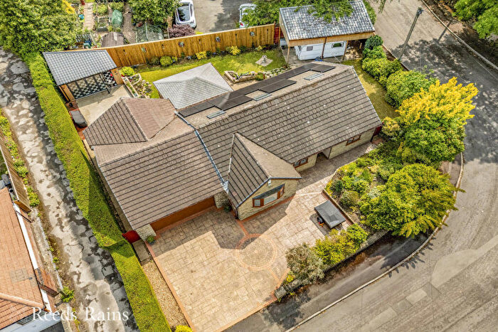 3 Bedroom Bungalow For Sale In Allison Drive, Huddersfield, West Yorkshire, HD2
