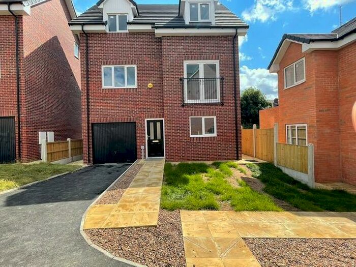 3 Bedroom House To Rent In Leatham Avenue, Rotherham, S61