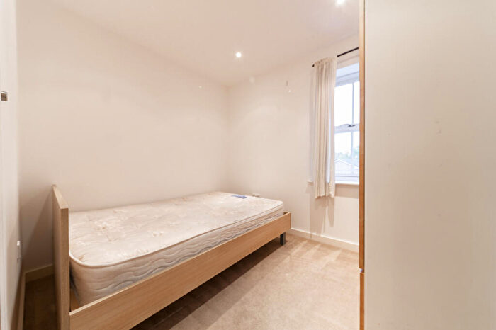 2 Bedroom Apartment To Rent In Northpoint Square, London, NW1