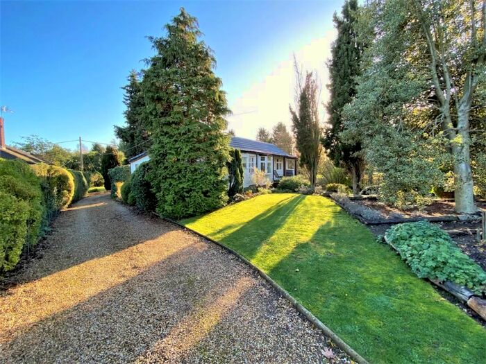 2 Bedroom Bungalow For Sale In Staythorpe Road, Averham, Newark, NG23