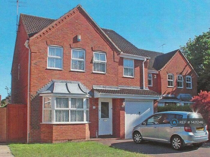 4 Bedroom Detached House To Rent In Sparrow Drive, Stevenage, SG2