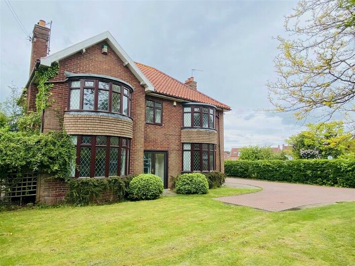 4 Bedroom Detached House To Rent In Medstone, Thirsk Road, Easingwold, YO61