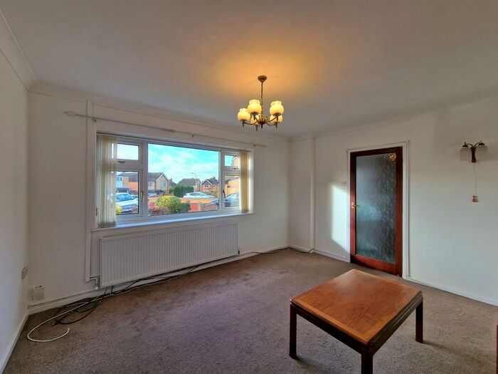 3 Bedroom Semi-Detached House To Rent In Silverton Road, Oadby, Leicester, LE2